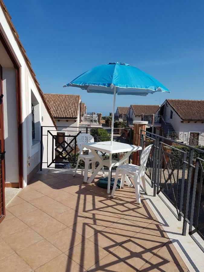 캄포펠리체 디 로첼라 Mansarda Con Vista Piscina 빌라 외부 사진