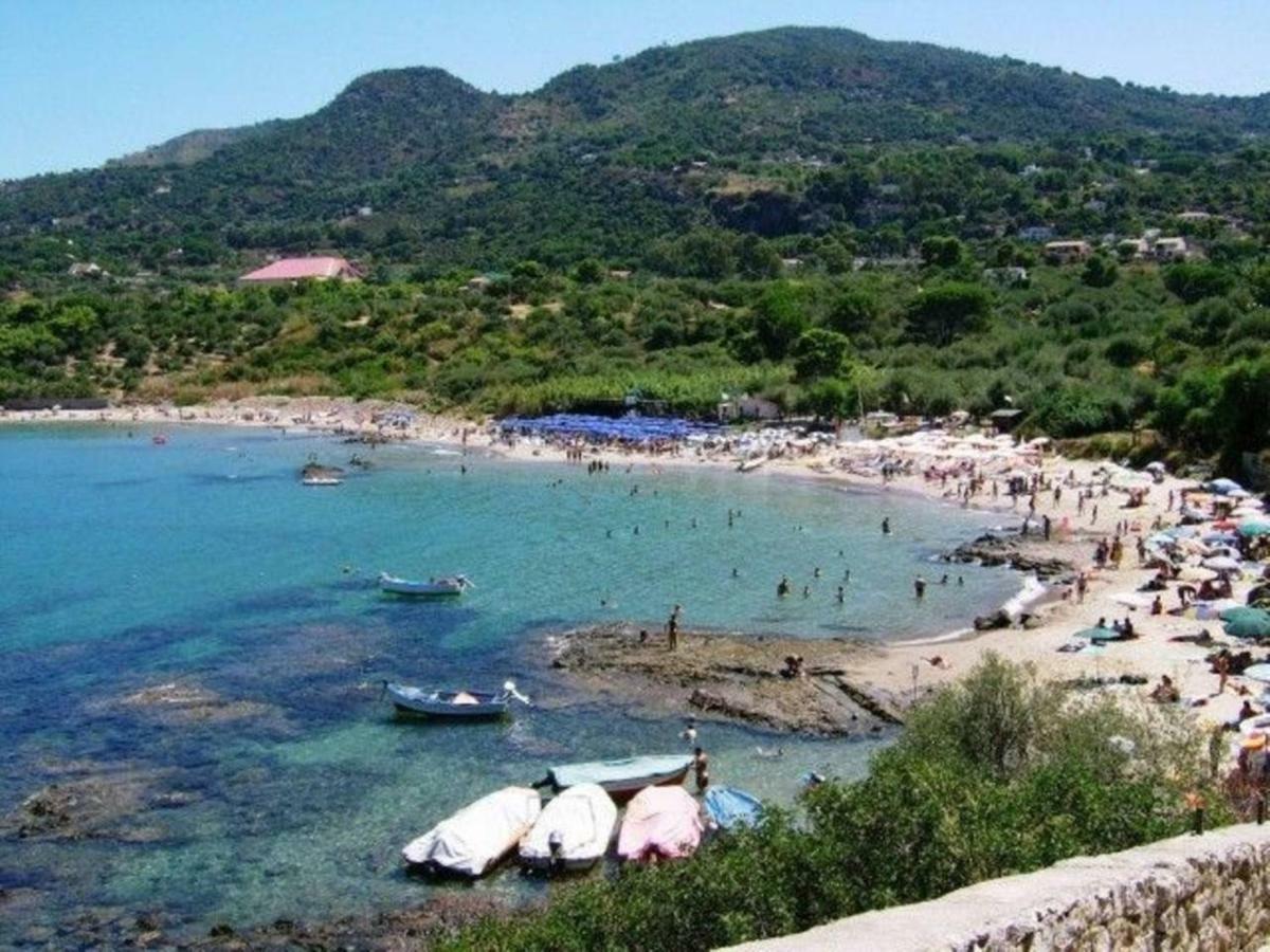 캄포펠리체 디 로첼라 Mansarda Con Vista Piscina 빌라 외부 사진