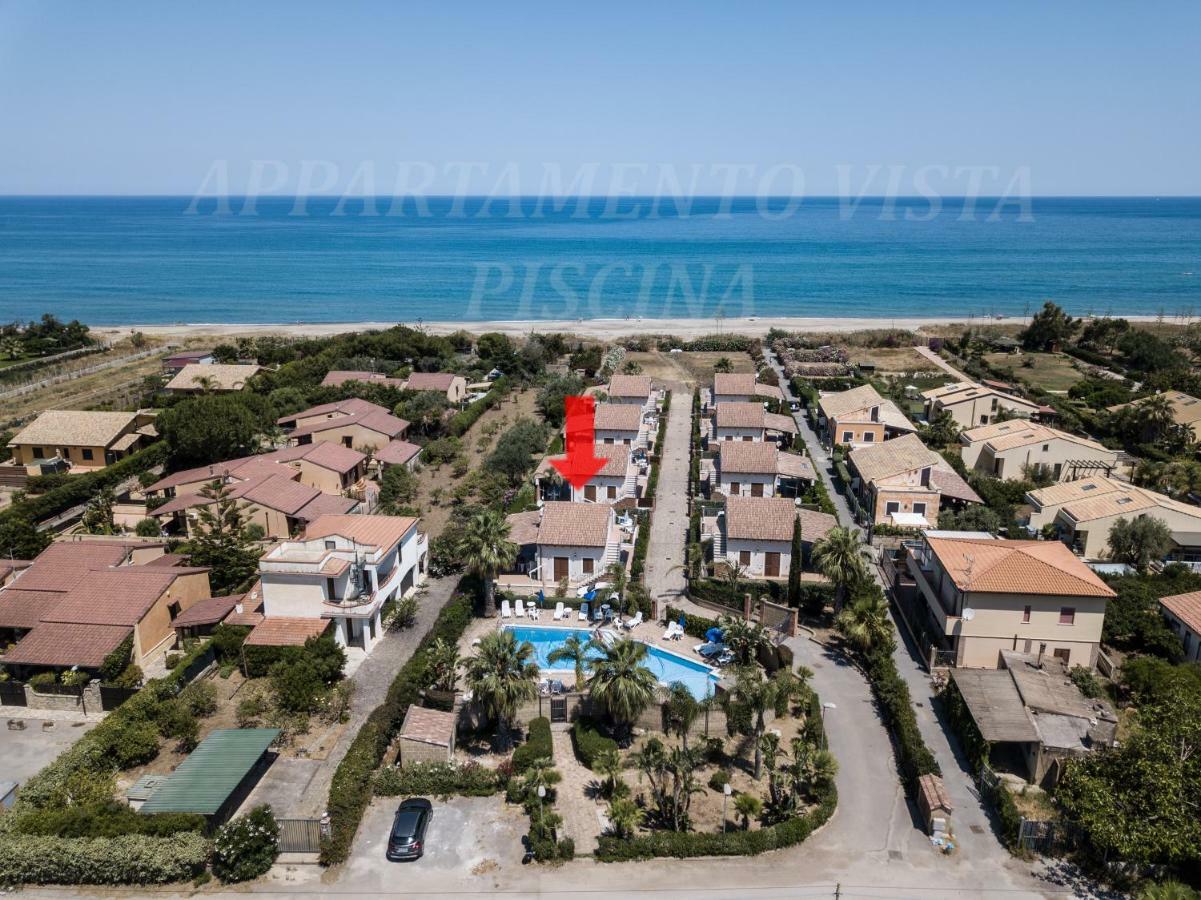 캄포펠리체 디 로첼라 Mansarda Con Vista Piscina 빌라 외부 사진