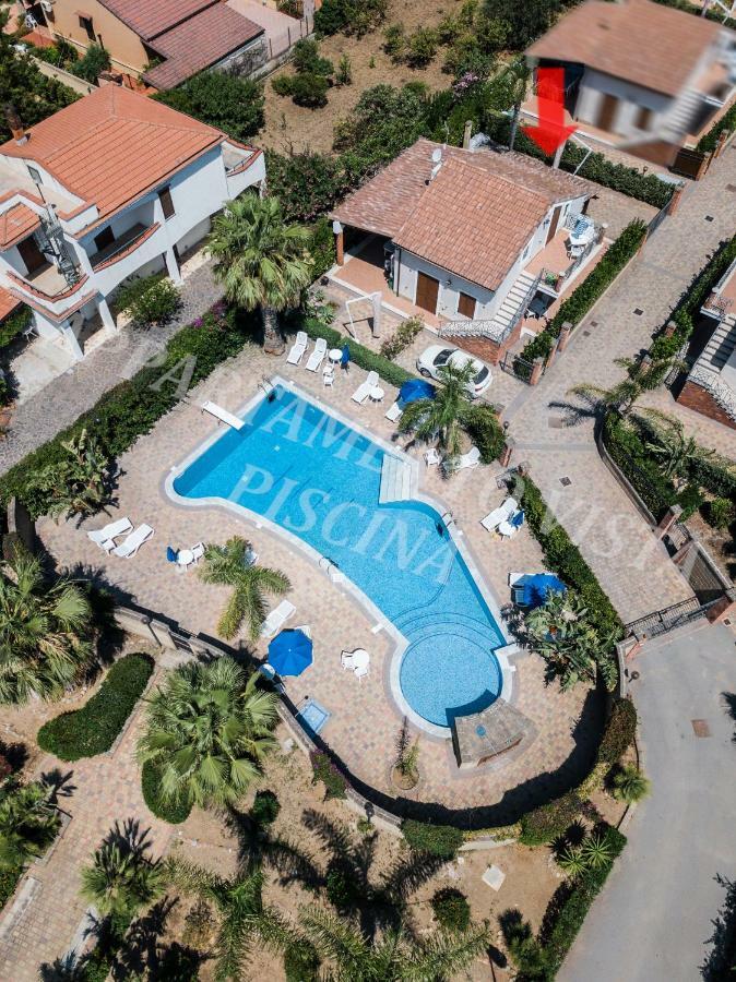 캄포펠리체 디 로첼라 Mansarda Con Vista Piscina 빌라 외부 사진